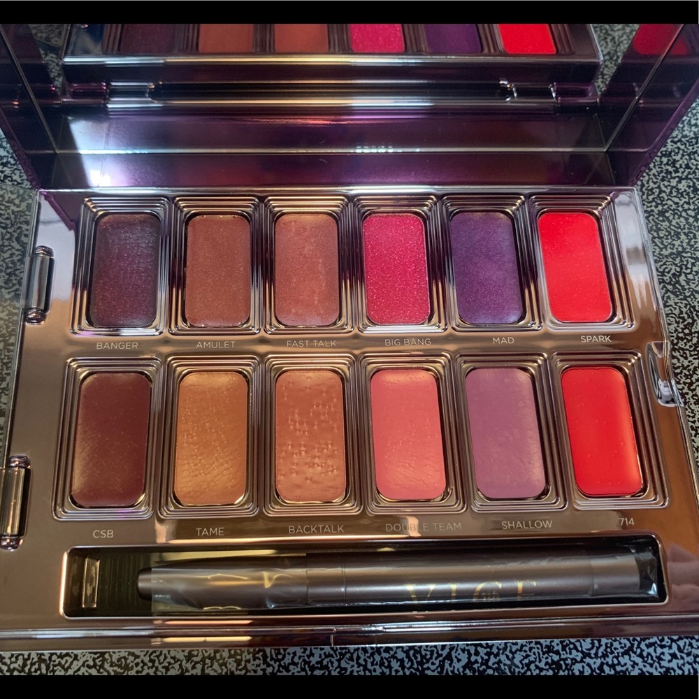 Urban Decay Metal Meets Matte lipstick palette